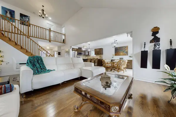 396 Curley ST, Georgina, ON L4P 3C8