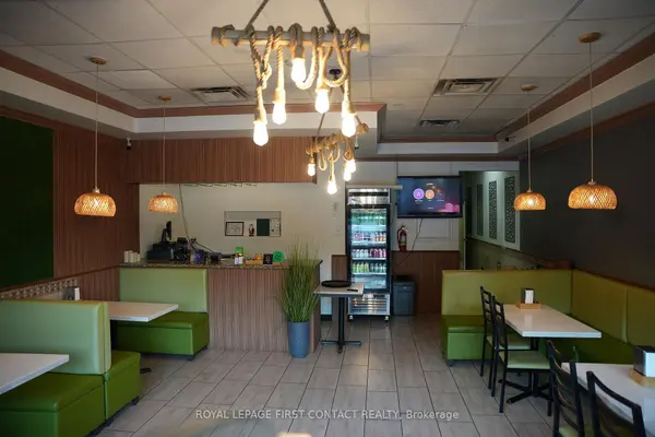 1179 Bayfield ST N #4, Springwater, ON L9X 0N5