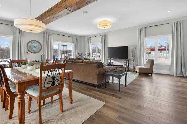 449 Park ST, Tay, ON L0K 2A0