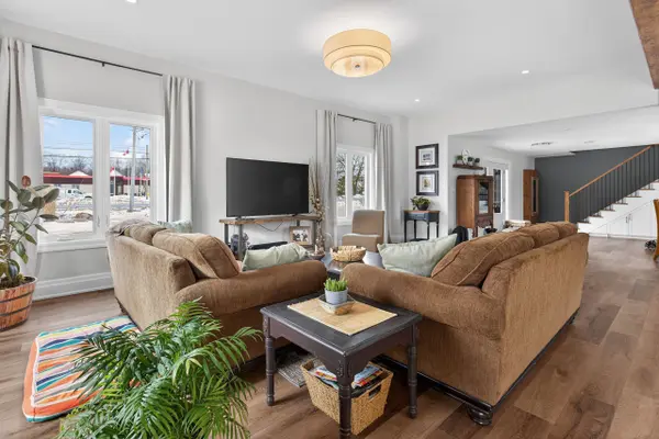 449 Park ST, Tay, ON L0K 2A0