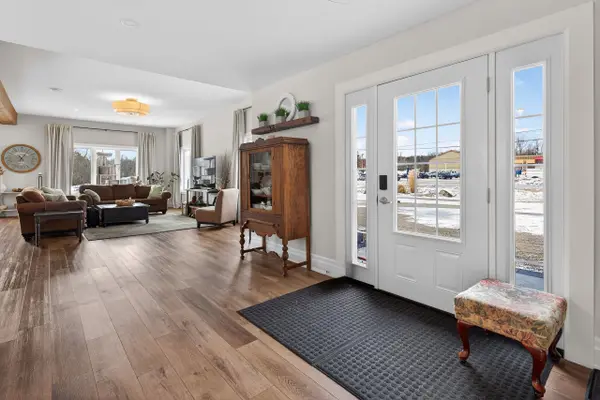 449 Park ST, Tay, ON L0K 2A0