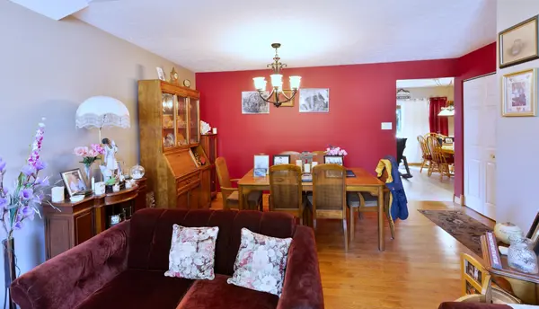 33 Anderson CRES, Tay, ON L0K 2A0