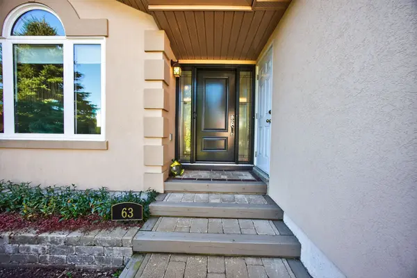 63 Nicklaus DR, Barrie, ON L4M 6V7