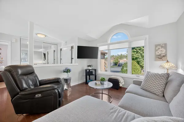 63 Nicklaus DR, Barrie, ON L4M 6V7