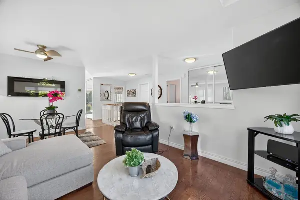 63 Nicklaus DR, Barrie, ON L4M 6V7