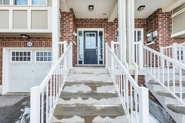 44 Bannister CRES, Brampton, ON L7A 4H3