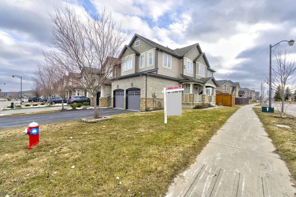 7 Bonnieglen Farm BLVD, Caledon, ON L7C 3X7