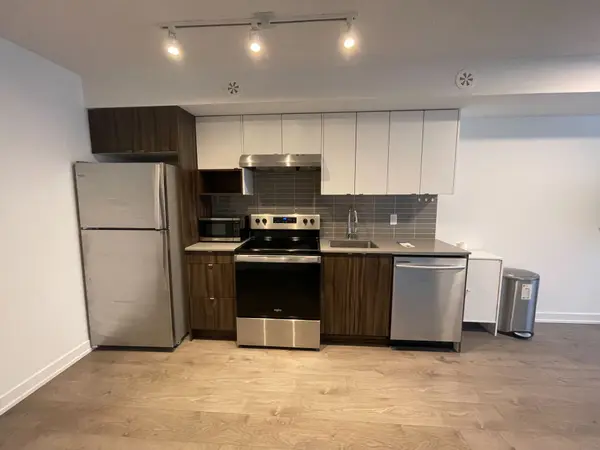 1141 Cooke BLVD #403, Burlington, ON L7T 0C3