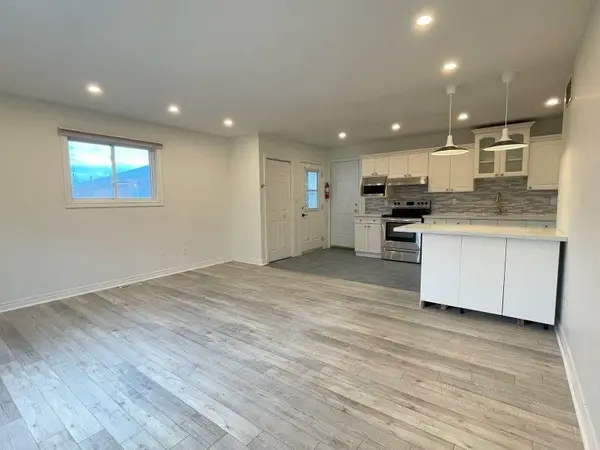 2116 Mountainside DR #Unit 2, Burlington, ON L7P 1B2