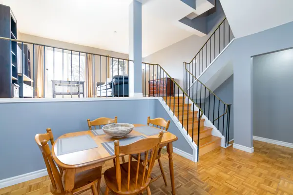 2315 Bromsgrove RD #117, Mississauga, ON L5J 4A6