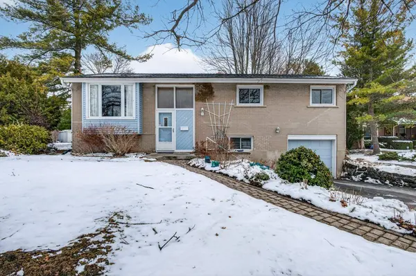 28 Pember PL, Kingston, ON K7M 2P7