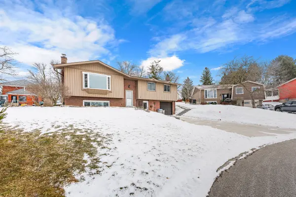 4 Torrance CRES, Perth East, ON N0K 1M0