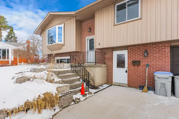 4 Torrance CRES, Perth East, ON N0K 1M0