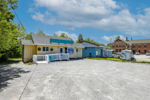 7 Kingsway DR, Kawartha Lakes, ON K0M 1A0
