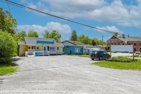 7 Kingsway DR, Kawartha Lakes, ON K0M 1A0