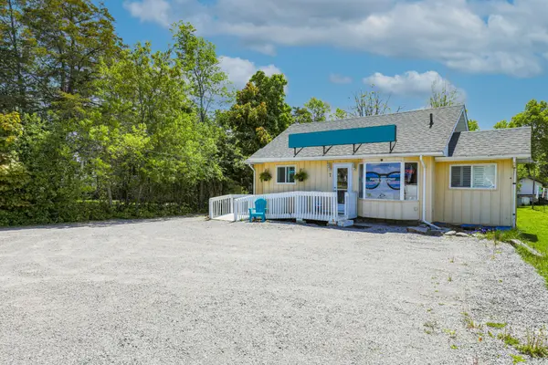 7 Kingsway DR, Kawartha Lakes, ON K0M 1A0