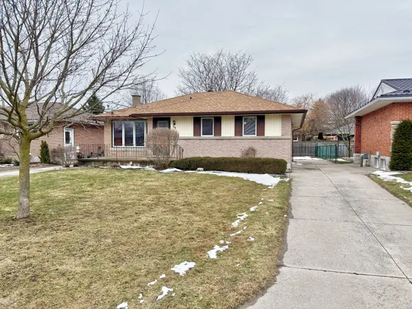 36 McDonald ST, Stratford, ON N5A 4W5