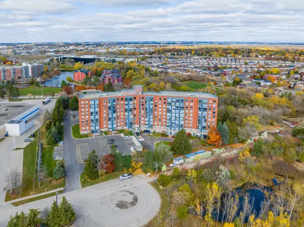 55 Blue Springs DR #PH2, Waterloo, ON N2J 4T3