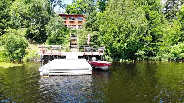 20 GOLDEN HORSESHOE LN, Whitestone, ON P0A 1G0