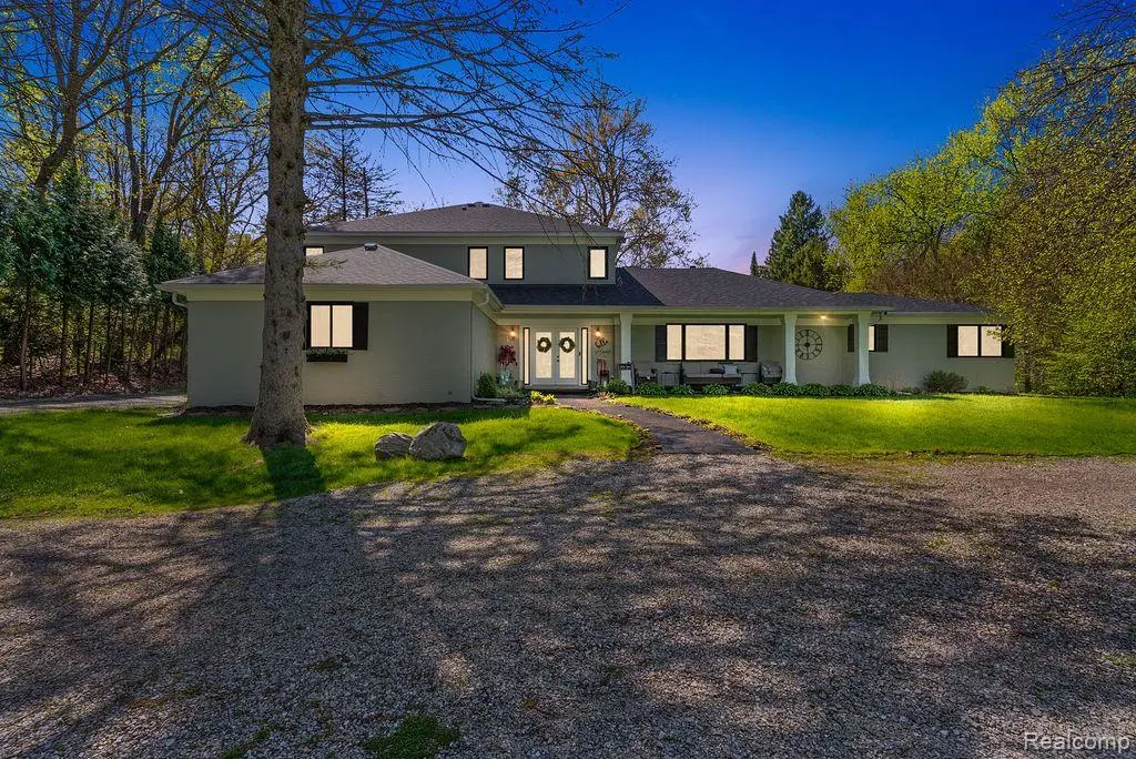 9855 ORTONVILLE RD, Independence Charter Township, MI 48348