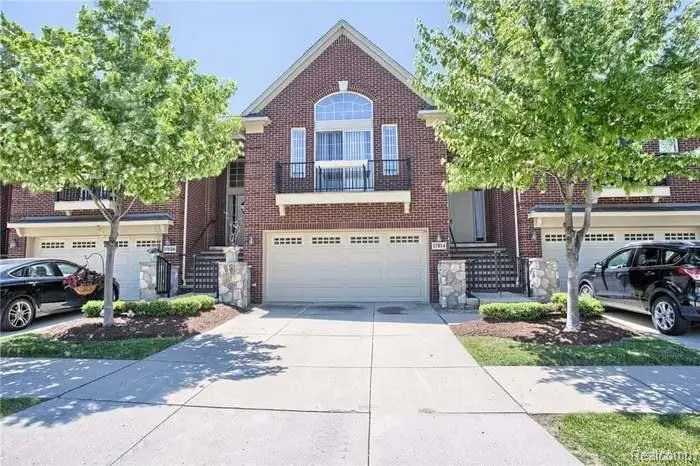 17014 Newbury AVE, Macomb Township, MI 48044