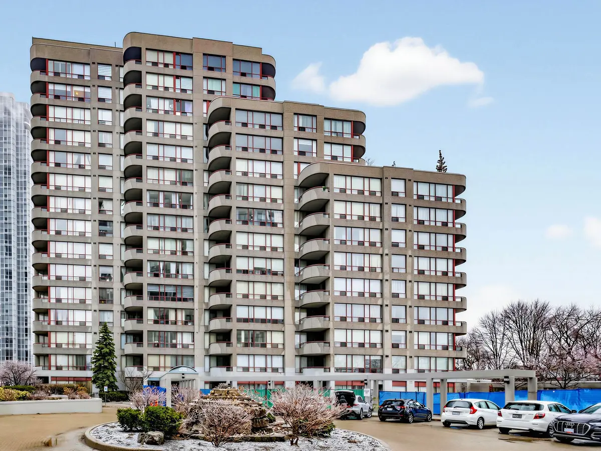 5785 Yonge ST #PH404, Toronto C14, ON M2M 4J2