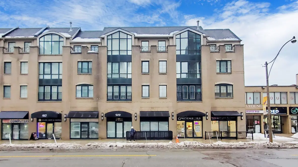 909 Yonge ST #27-28, Toronto C09, ON M4W 2H2