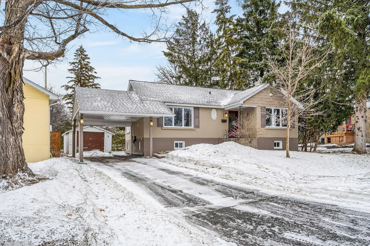 1449 Portal ST, Alta Vista And Area, ON K1H 6B6