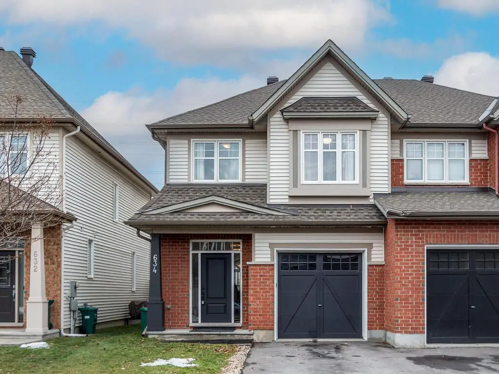 634 Moorpark AVE, Kanata, ON K2M 0H8