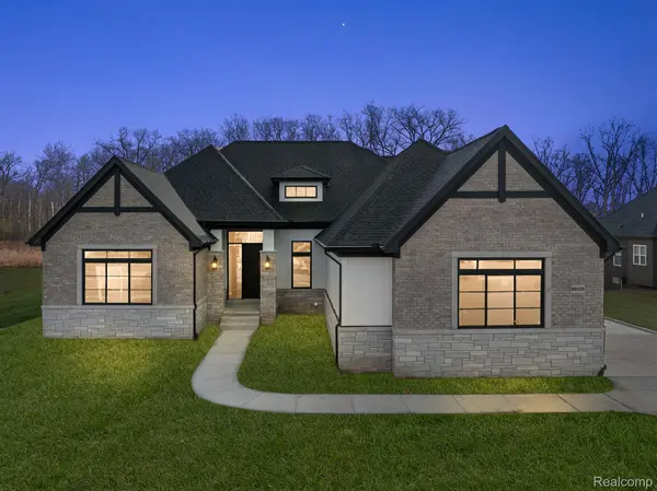 4647 APPLEWOOD, Oakland Twp, MI 48306