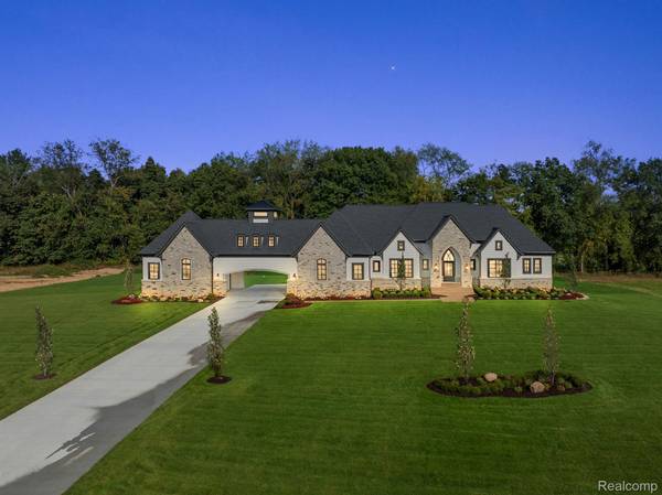 70501 Renata CT, Bruce Twp, MI 48065