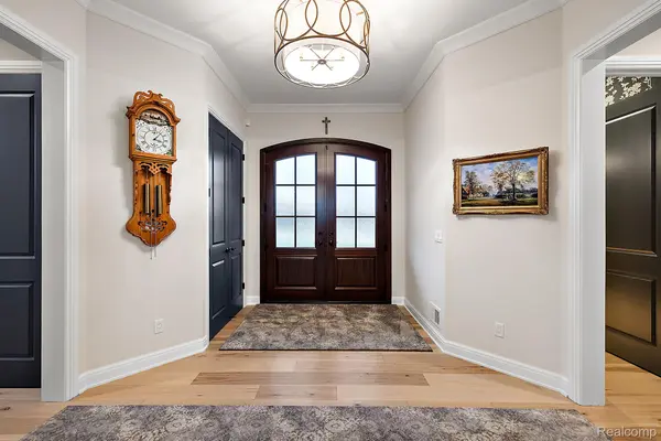 767 Pinery BLVD, Orion Charter Township, MI 48362