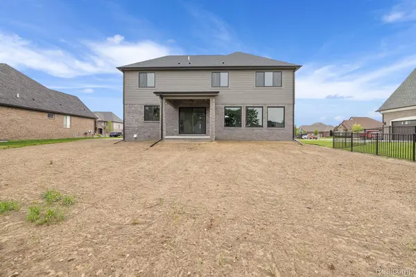 2166 Heidi Dr, Addison Township, MI 48370