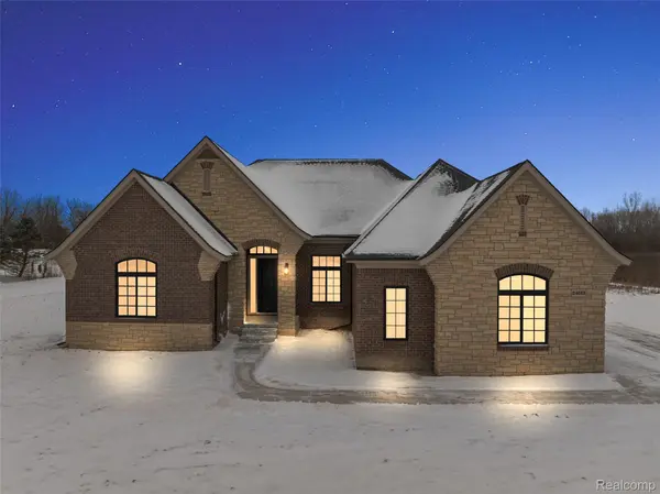 1 Pinery CT, Orion Charter Township, MI 48362