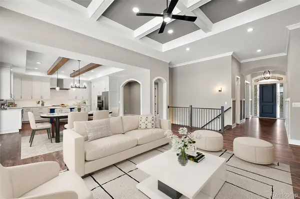 1 Pinery CT, Orion Charter Township, MI 48362