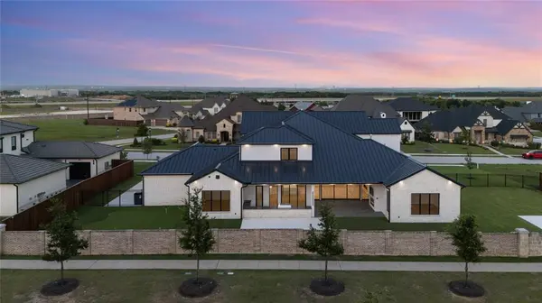 1106 Knoll Crest Drive, Mansfield, TX 76063
