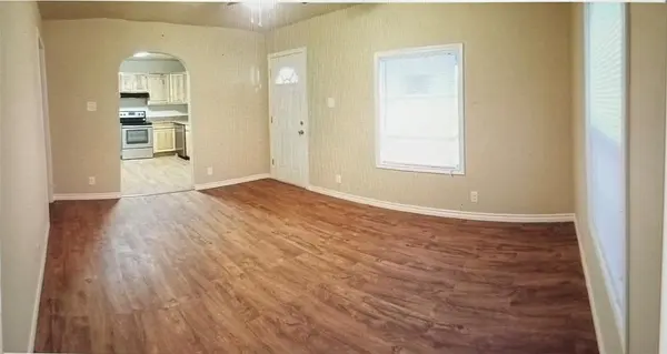 2112 W Bond Street, Denison, TX 75020