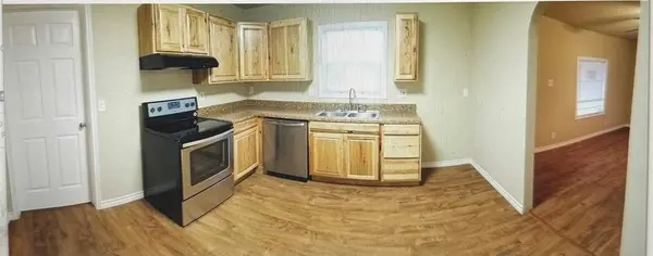 2112 W Bond Street, Denison, TX 75020