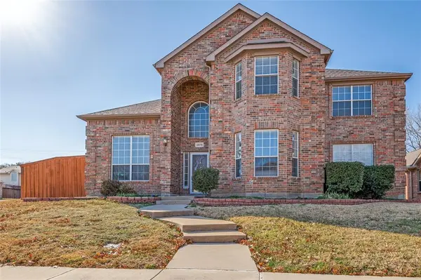 2079 Sunset Lane, Lewisville, TX 75067