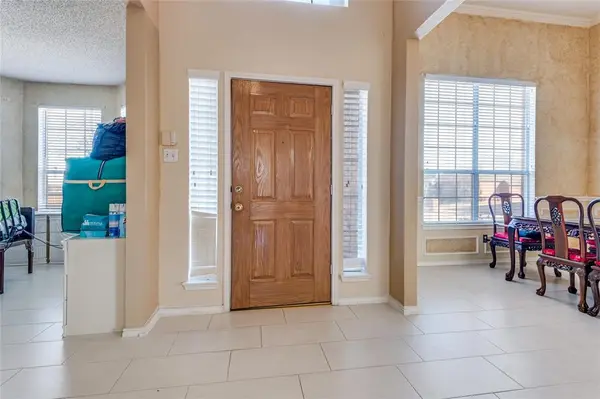 2079 Sunset Lane, Lewisville, TX 75067