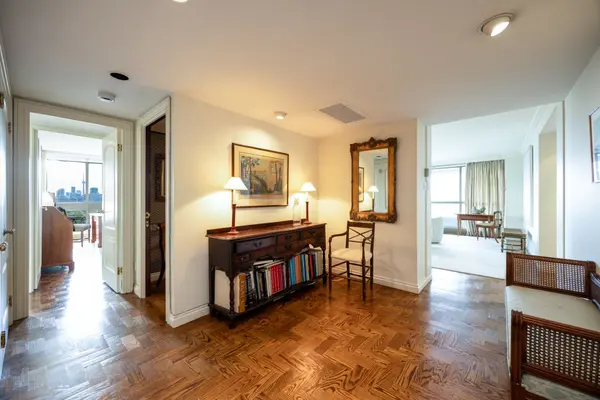 63 St Clair AVE W #Suite 1002, Toronto C02, ON M4V 2Y9