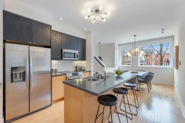 10A Cecil ST, Toronto C01, ON M5T 3B1