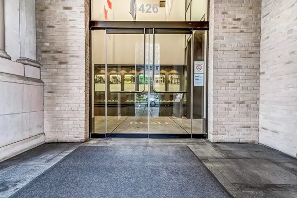 426 University AVE #2210, Toronto C01, ON M5G 1S9