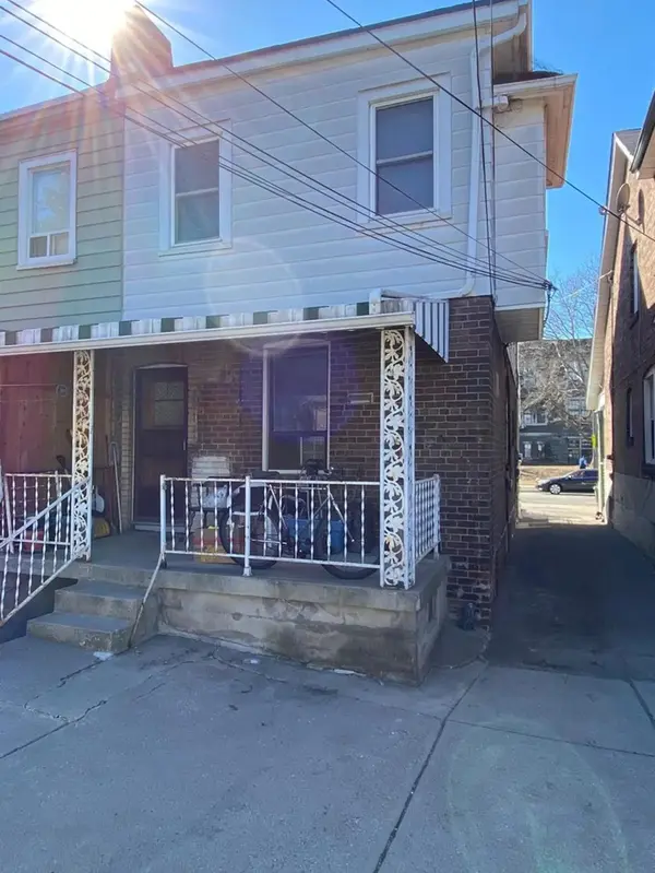 695 Greenwood AVE #Bsmt, Toronto E03, ON M4J 4B6