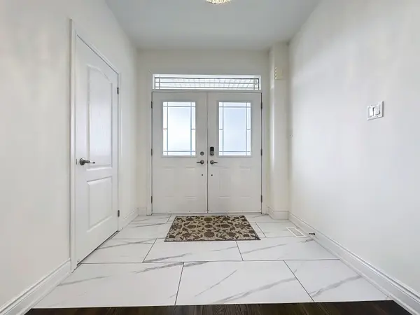 14 Heritage ST, Bradford West Gwillimbury, ON L3Z 0X5