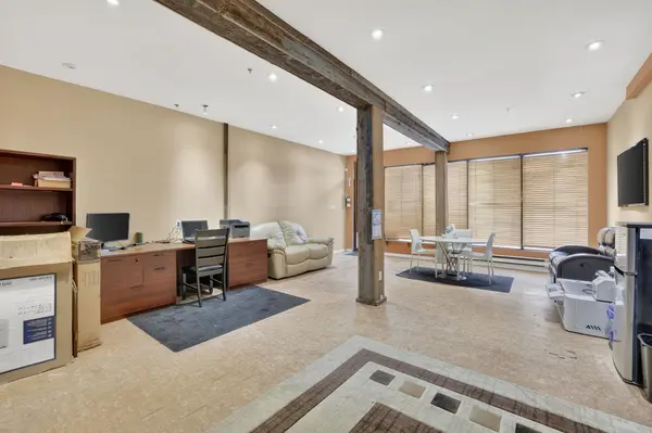 665 Millway AVE #11, Vaughan, ON L4K 3T8