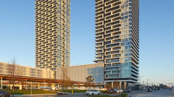 950 Portage Pkwy #3902, Vaughan, ON L4K 0J7