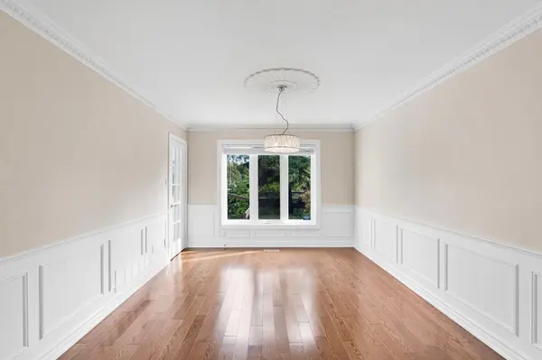 17 Gordon Rowe CRES, Richmond Hill, ON L4C 8S3