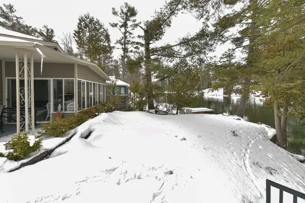 3609 Riverdale DR, Severn, ON L0K 2B0