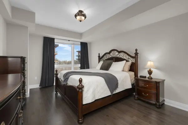 306 Essa RD #407, Barrie, ON L9J 0H5